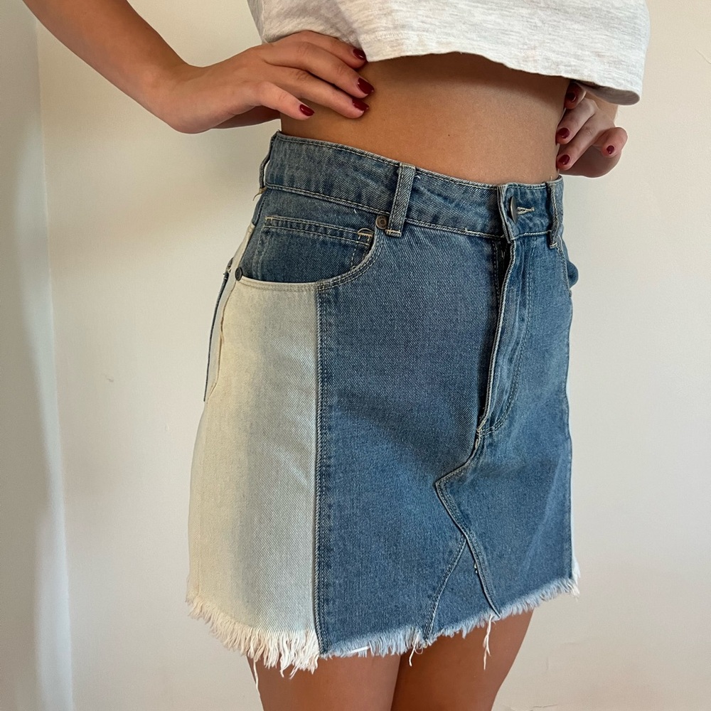 A-Line Mini Jean Skirt. Brand: Cotton On. Size US4 (26inch waist)